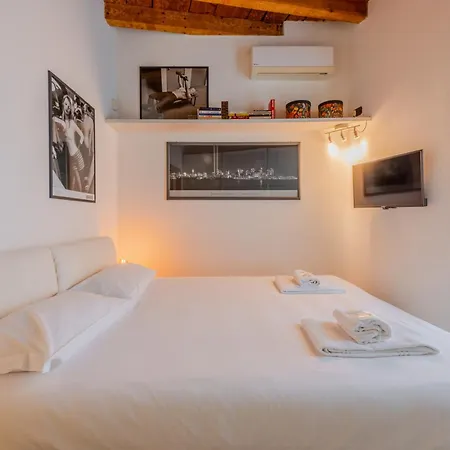 Crocetta Modern Flat Apartment Milan Exterior photo